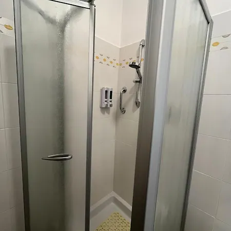 לינה וארוחת בוקר La Teranga
